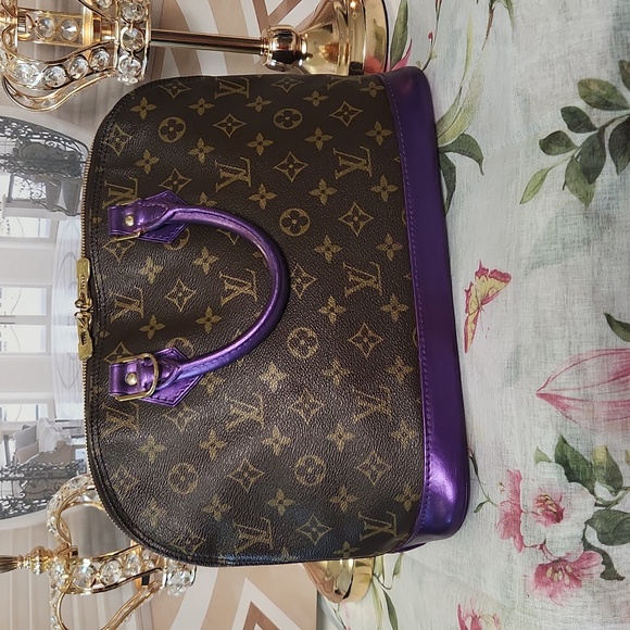 - - `ღ´- ♥ -`ღ´ FABULOUS CONDITION `ღ´- ♥ -`ღ´ Authentic Louis Vuitton ALMA - Picture 10 of 17